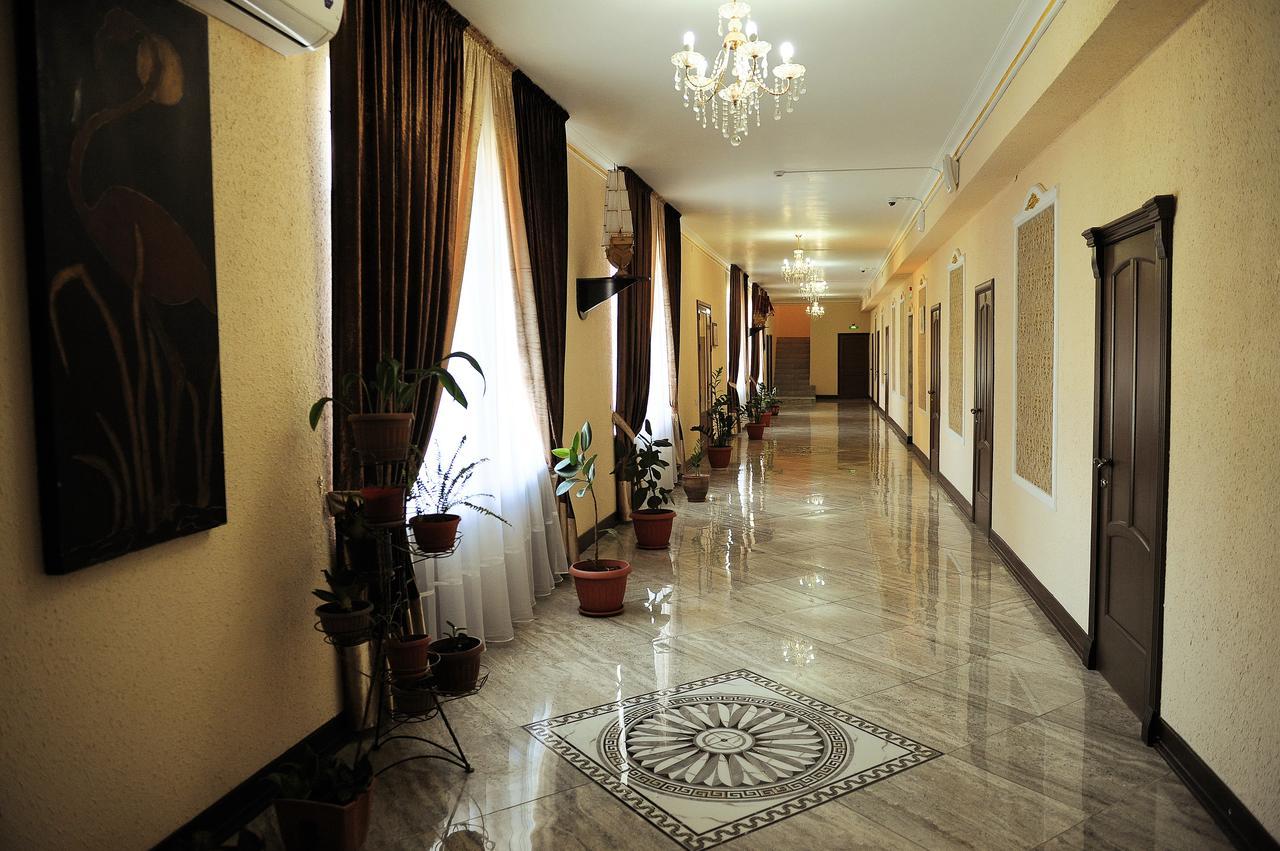 טרז Hotel "Aishadeluxe" מראה חיצוני תמונה