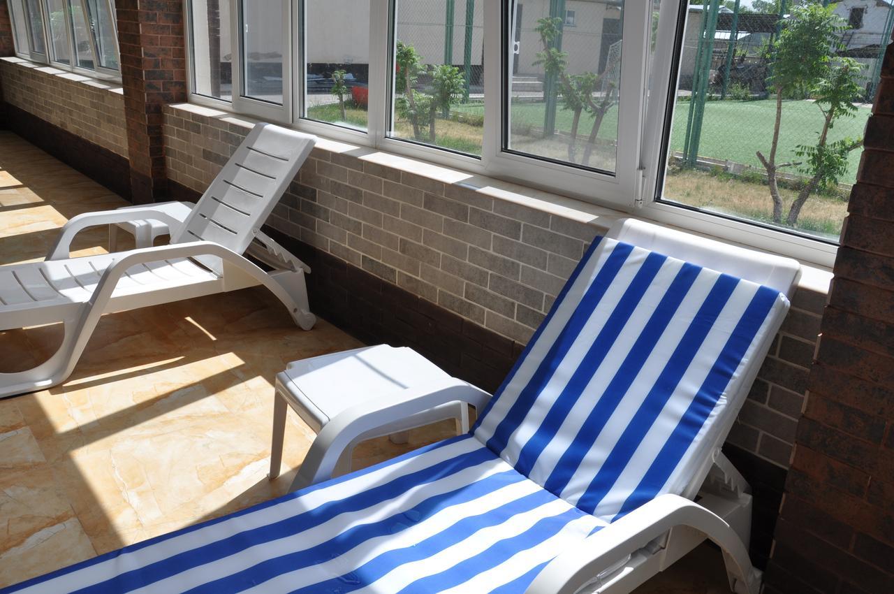 טרז Hotel "Aishadeluxe" מראה חיצוני תמונה
